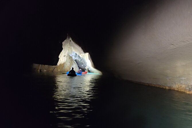 ultimate-cave-kayaking-adventure-in-belize