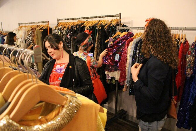 vintage-thrift-quest-walking-tour-in-philadelphia