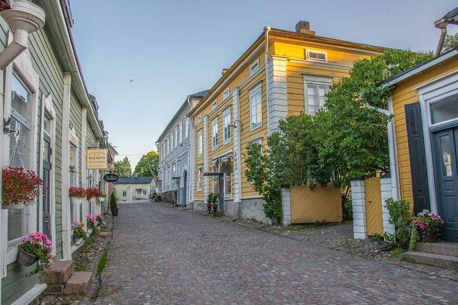vip-helsinki-and-medieval-porvoo-private-service