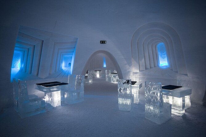 visit-snow-village-private-tour-from-levi