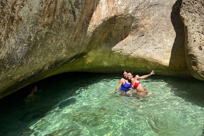 vlore-grama-bay-beaches-caves-small-group-speedboat-tour