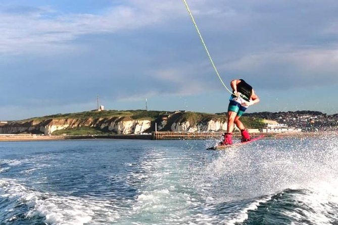 wakeboarding-water-skiing-or-inflatable-rides