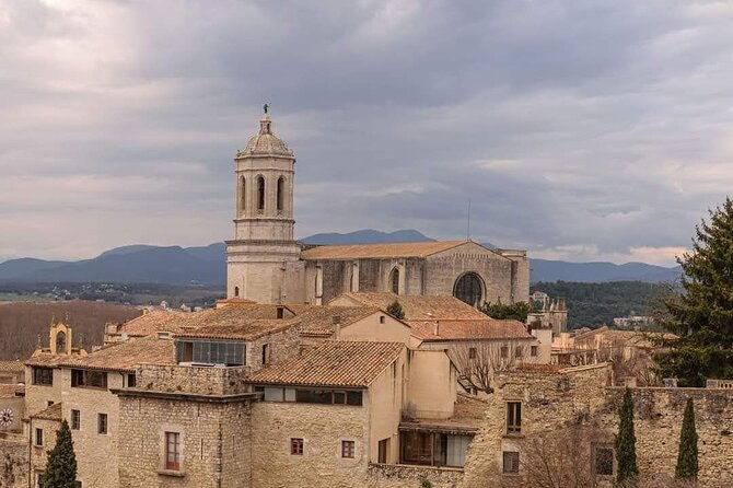 walking-tour-in-girona-history-and-gastronomy-with-tasting