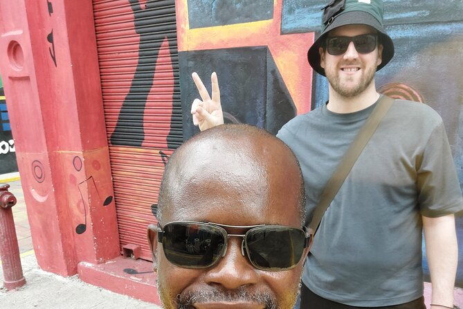 walking-tour-in-kingston-with-street-art-mural-treasure-hunt