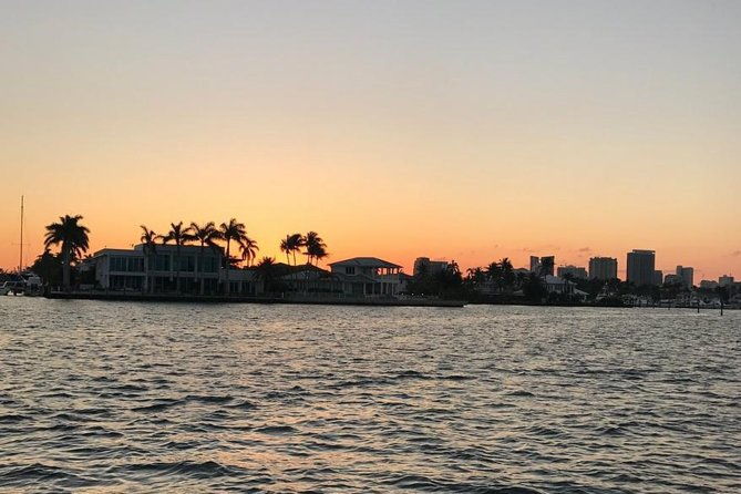 water-taxi-all-day-hop-on-hop-off-venice-of-america-boat-tour