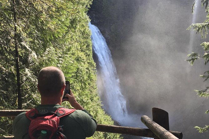 waterfall-wonderland-hike-with-transport