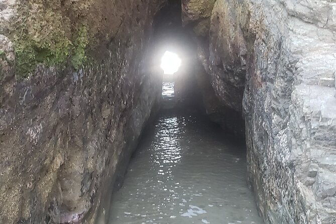 waterfalls-and-beach-caves-adventure-in-costa-rica