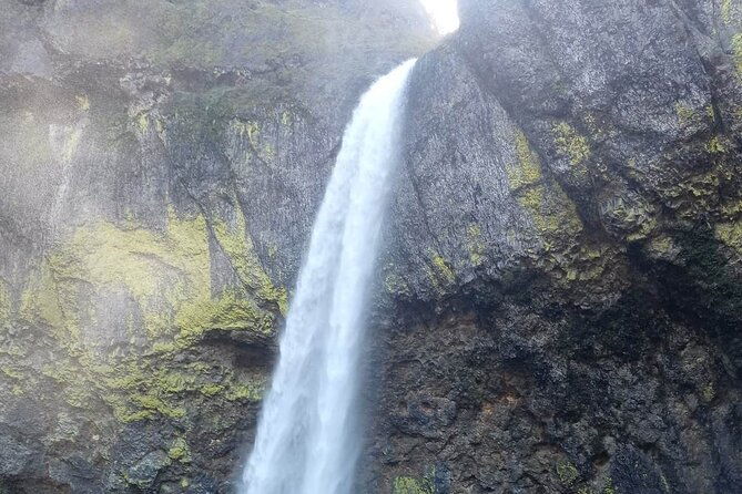 waterfalls-and-wine-plus-mt-hoods-timberline-tour