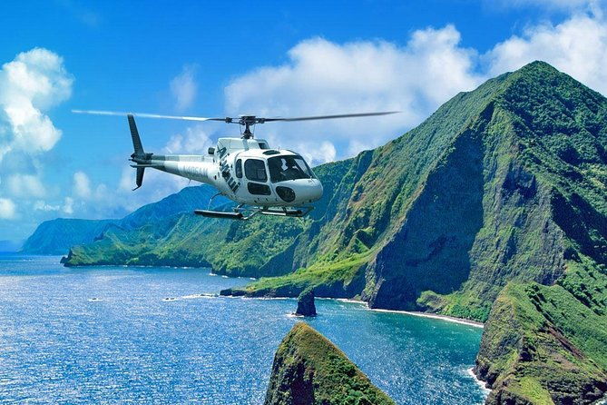 west-maui-and-molokai-60-minute-helicopter-tour