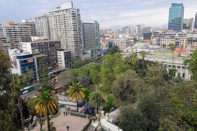 wine-tour-and-santiago-city-in-a-small-group