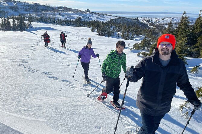 winter-snowshoeing-adventure
