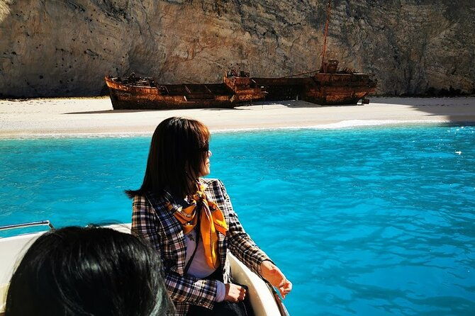 zakynthos-early-morning-shipwreckblue-caves-and-view-point-small-group