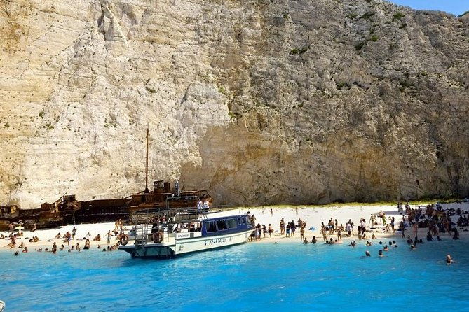 zakynthos-navagio-view-boatrip-caves-xigia-beach-exploration