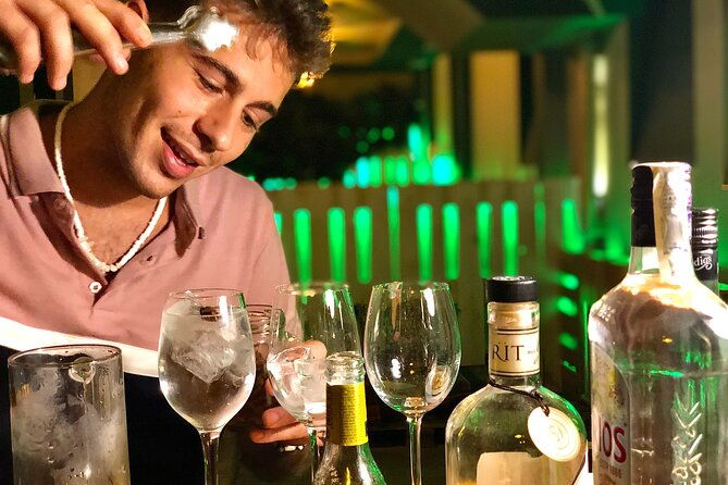 1-hour-gin-tonics-guided-workshop-with-special-view-in-madrid