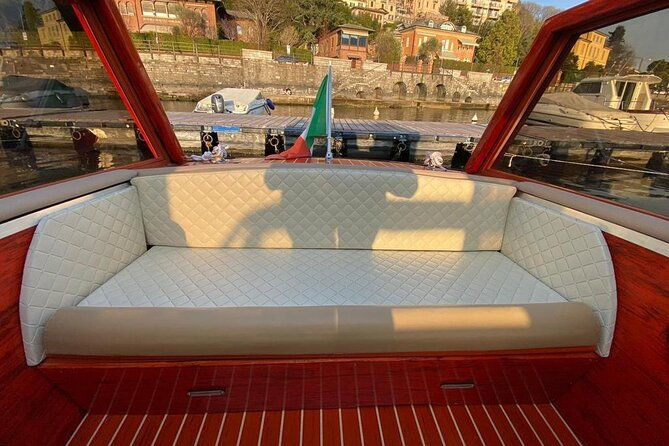 1-hour-private-wooden-boat-tour-on-lake-como-10-pax