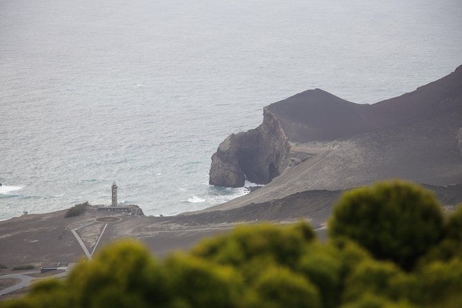 10-volcanos-hiking-private-tour-in-faial