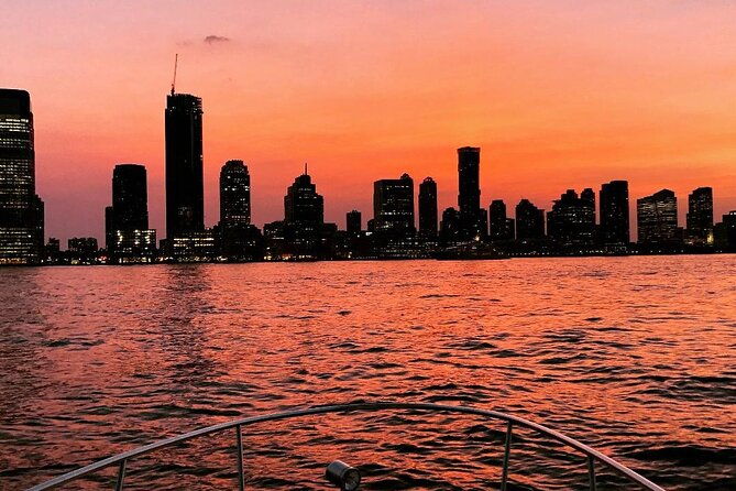 2-hour-private-luxury-new-york-city-sunset-boat-tour