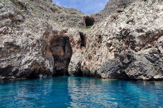 3-hours-guided-boat-excursion-towards-the-adriatic-and-ionian