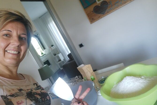 3-hours-pizza-and-tiramisu-workshop-in-como
