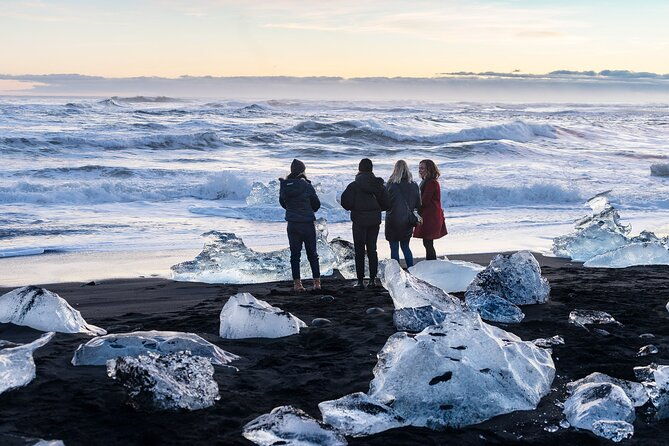 4-day-iceland-golden-circle-south-coast-volcano-hike-northern-lights