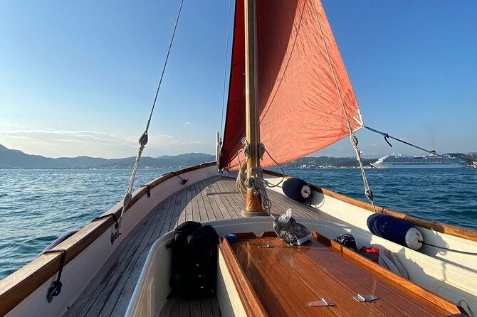 4-hour-guided-boat-tour-with-aperitif-at-sunset-in-spezia