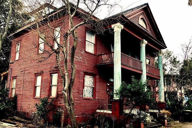 90-minute-historic-savannah-walking-haunted-bar-pub-crawl