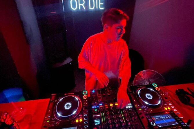 a-night-in-medellin-with-exclusive-nightclubs-rooftops-and-shots