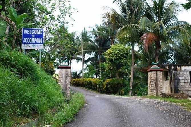 accompong-town-of-the-maroons-day-adventure