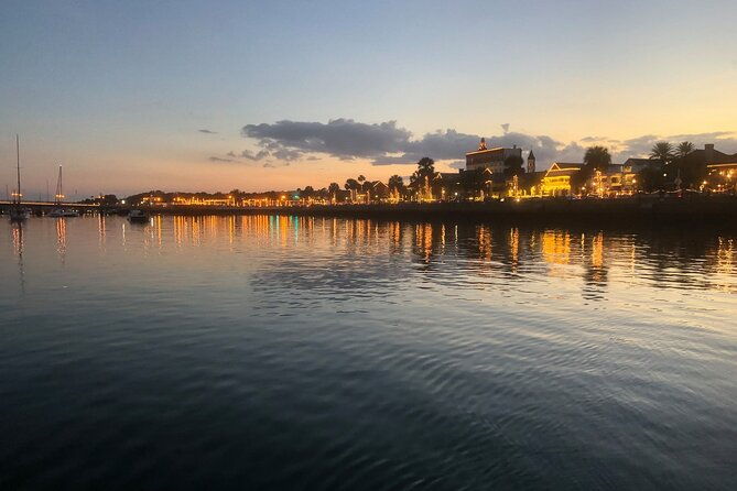 adventure-boat-tours-one-hour-dolphin-eco-history-sightseeing-boat-tour