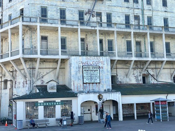 alcatraz-tour-plus-muir-woods-and-sausalito-day-trip