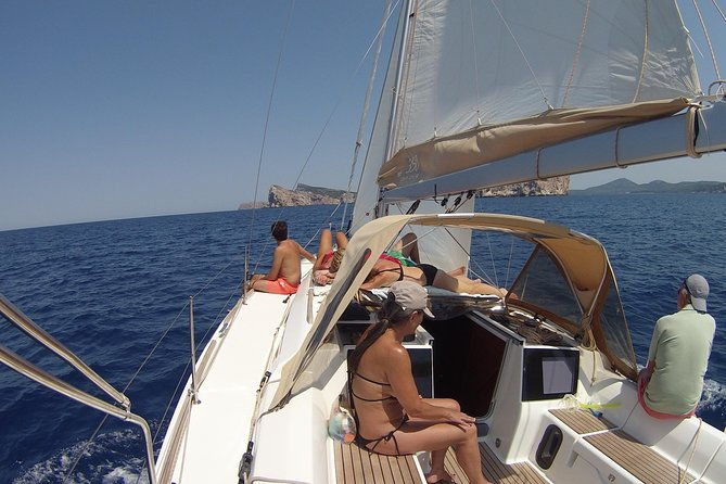 alghero-sailboat-trip-with-lunch-on-board