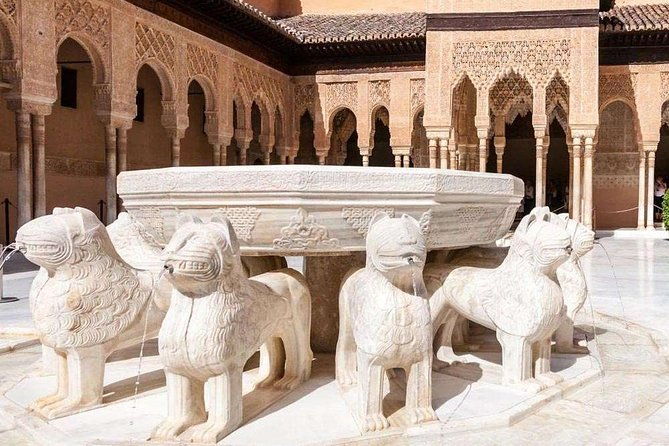 alhambra-private-tour-nasrid-palaces-alcazaba-and-generalife