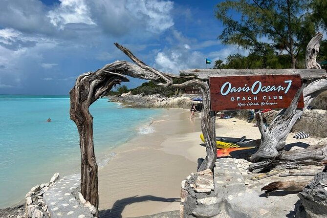 all-inclusive-pig-encounter-snorkeling-turtles-lunch-beach