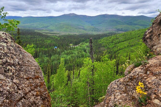 angel-rocks-hike-and-chena-hot-springs-soak-guided-tour