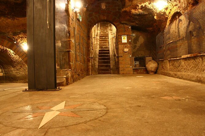 aperitif-in-the-famous-underground-caves-of-orvieto