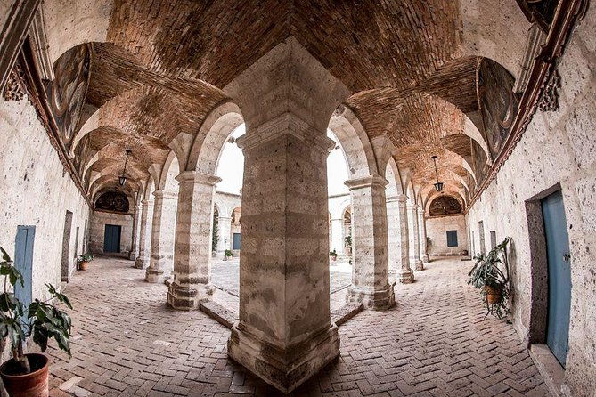arequipa-historic-and-colonial-city-and-santa-catalina-monastery