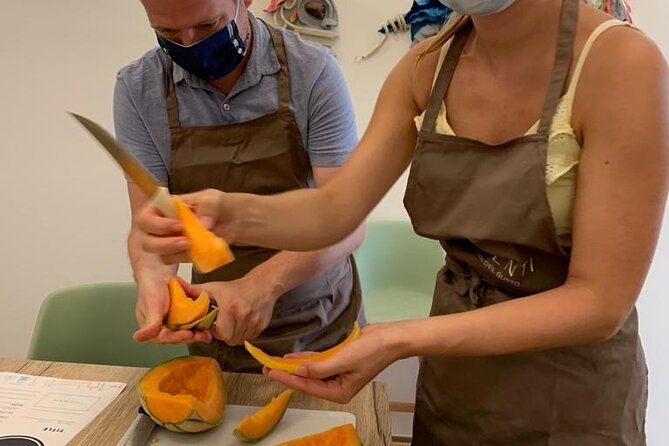 artisanal-ice-cream-pasta-course-in-castellana-caves