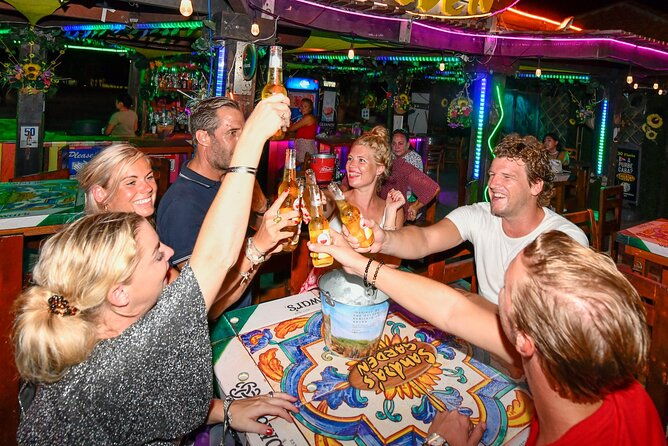 aruba-nightlife-and-barhopping-on-chogogo-party-bus