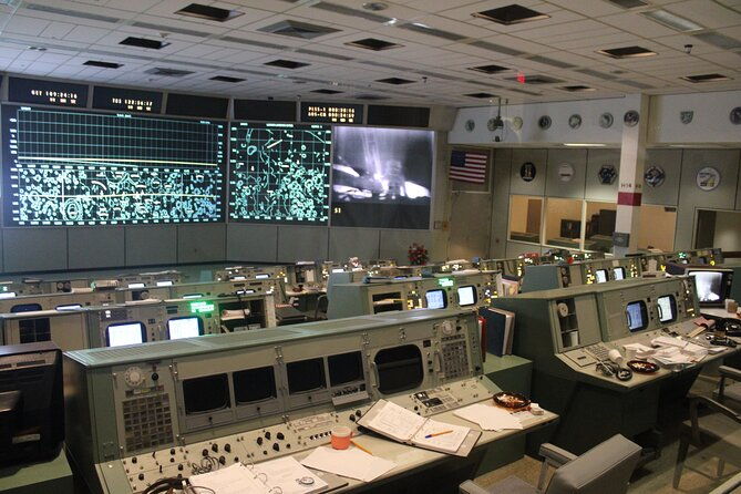astroville-driving-tour-nasa-space-center-ticket-transportation