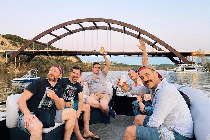 austin-lake-travis-barge-crawl-bar-hopping-tour-by-boat