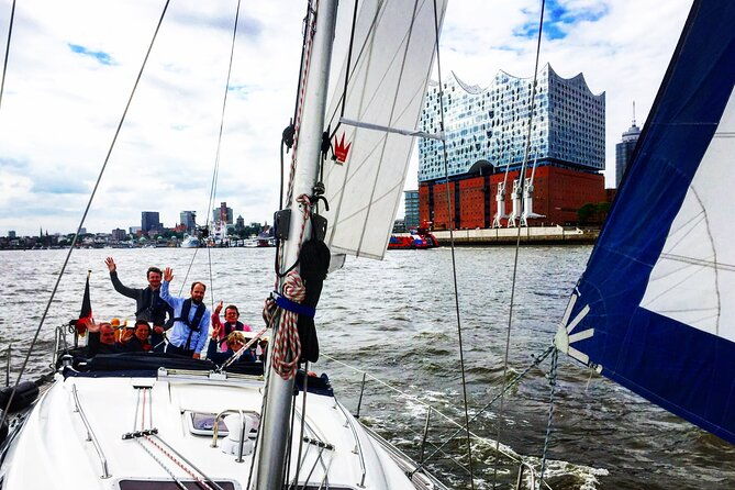 authentic-sailingtrip-beyond-the-borders-of-the-port-of-hamburg