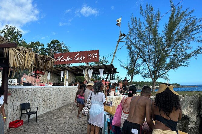 bamboo-rafting-and-rick-cafe-negril-private-tour