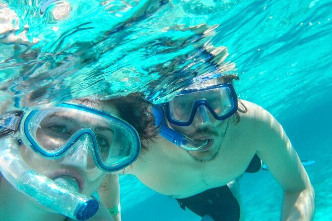 bavaro-catamaran-sail-snorkel-party-with-drinks-and-snacks