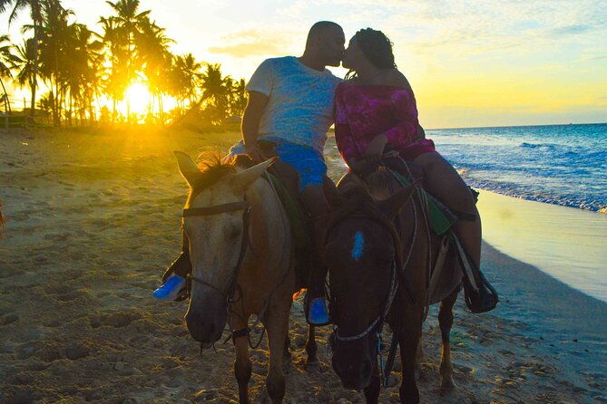 beach-sunset-on-horse-riding-in-punta-canaprivate-option