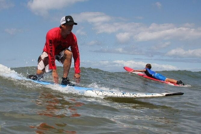 beginner-group-surf-lesson-on-maui-south-shore