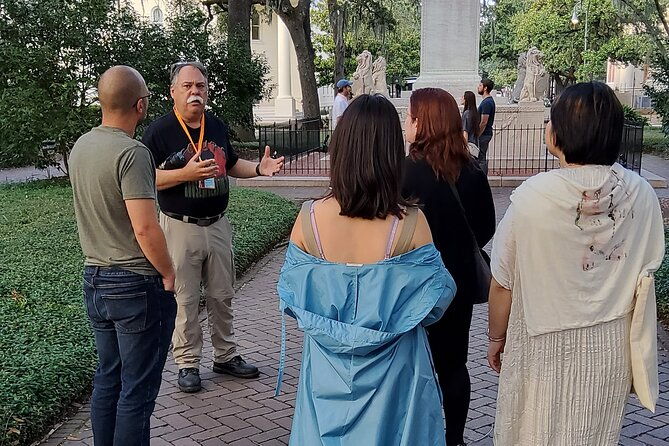 behind-the-plaques-2-hour-historical-walking-tour-in-savannah