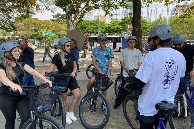 bike-city-tour-medellin-with-snack-and-organic-coffee