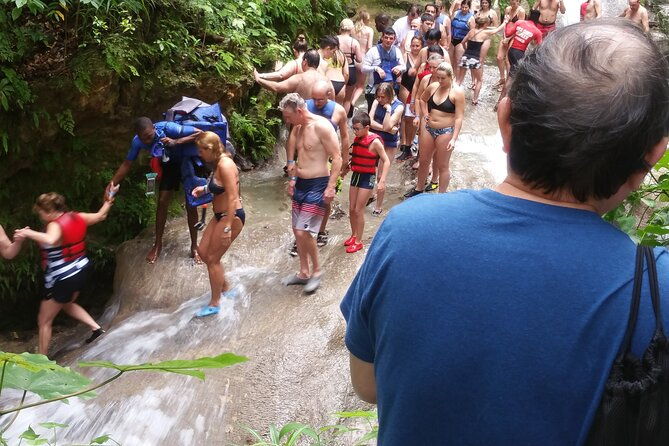 blue-hole-adventure-tour
