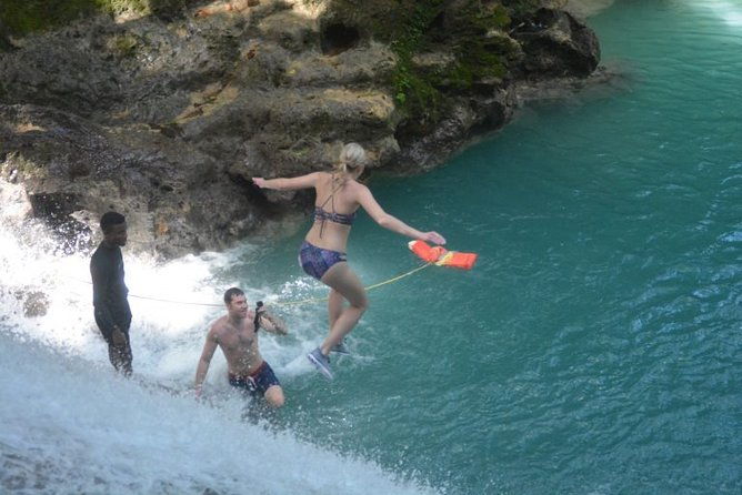 blue-hole-secret-falls-private-tour-2