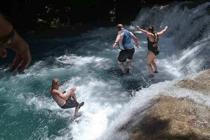 blue-hole-secret-waterfall-and-highlight-tour